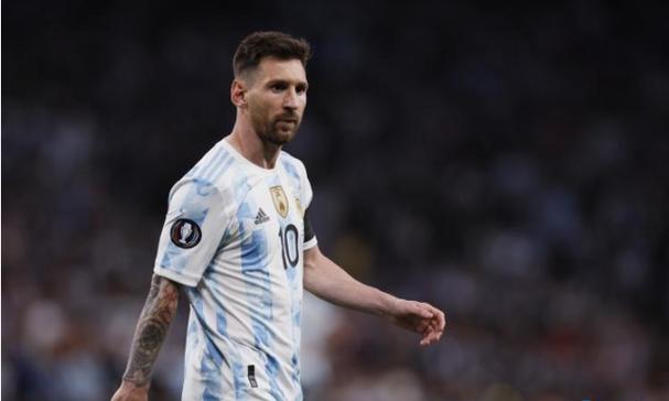 黄金ETF一季吸金222吨创纪录，投资需求飙47%；现货却四连跌，交易员在唱哪出？